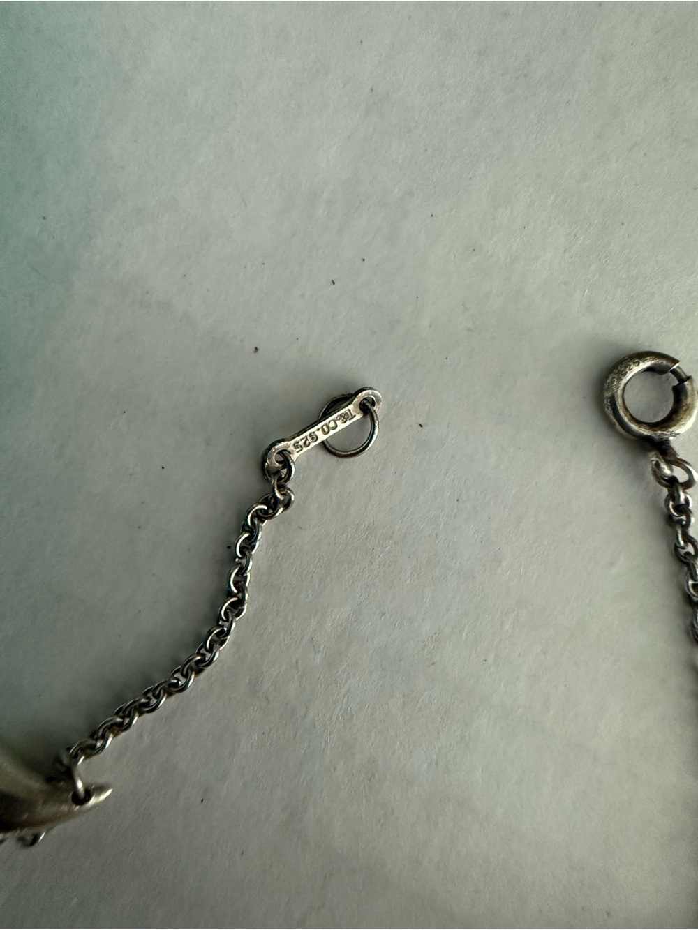 Tiffany & Co. Silver Teardrop Charm Bracelet with pouch - Picture 2 of 3